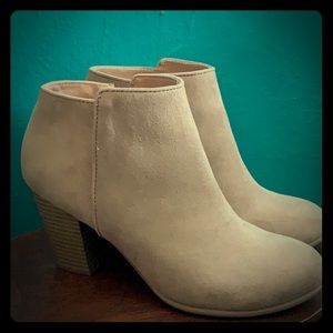 Old Navy heeled booties